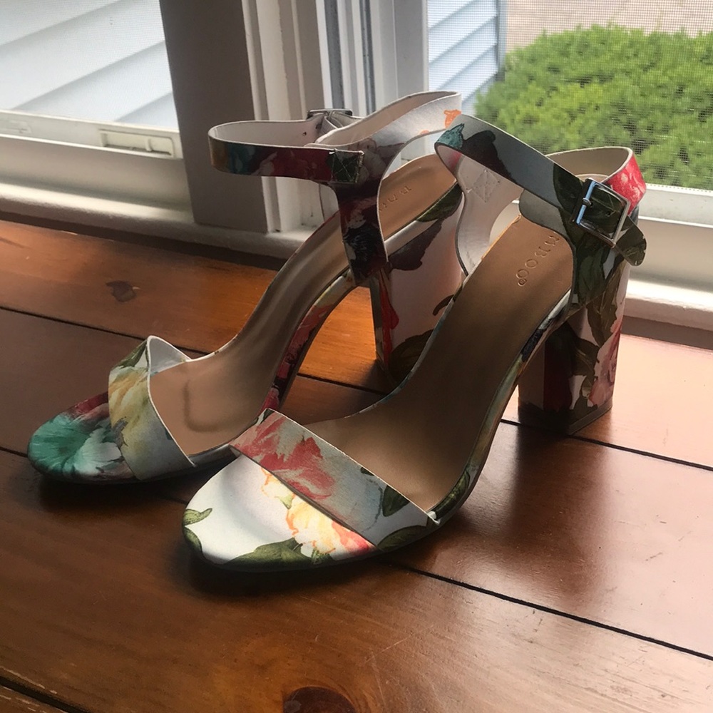 Bamboo • Floral Strappy Heel